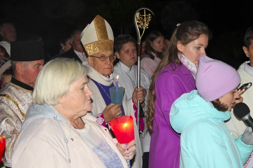 Parafiju źniavolenaha probašča naviedali arcybiskup Kandrusievič i ksiondz Zavalniuk